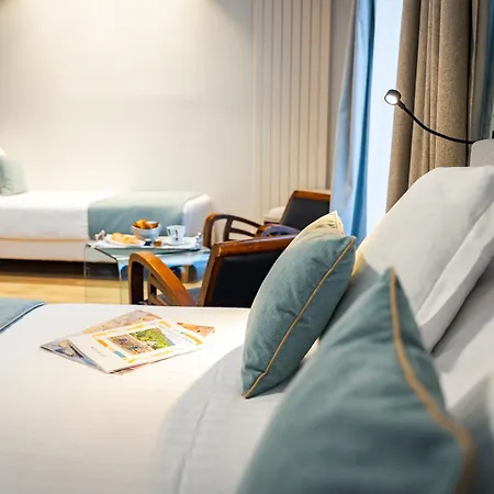 Grand Du Luxembourg &