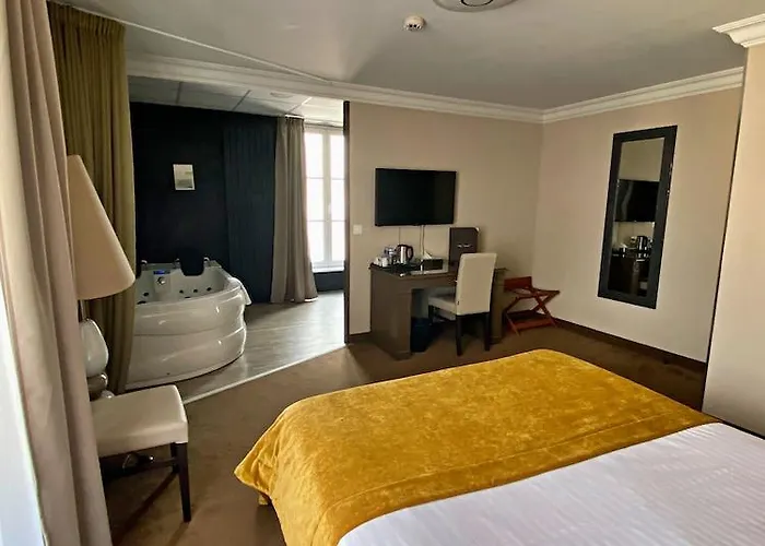 Grand Du Luxembourg & Hotel Bayeux